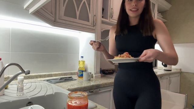 BarbieGirl Барби Герл Жрет для массы жопы смотреть онлайн