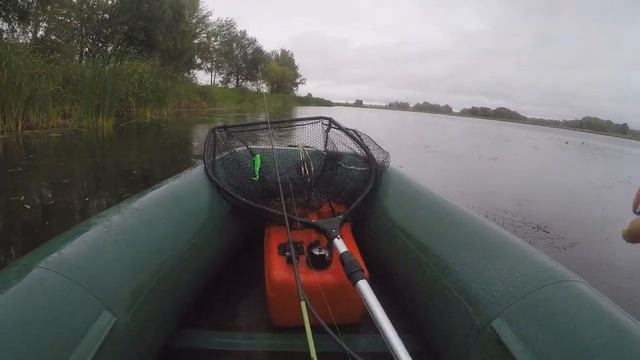 ЛОВЛЯ ЩУКИ В НЕПОГОДУ.03. 09.2021. смотреть онлайн