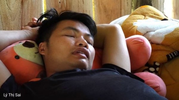 Harvesting cabbage to make kimchi - boyfriend sweeps the house l Lý Thị Sai