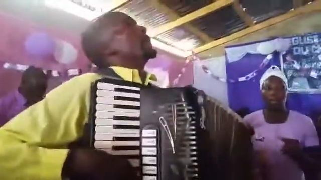 vin beni ak group dam nan legliz lakay mwen legliz se yon bel bagay смотреть онлайн