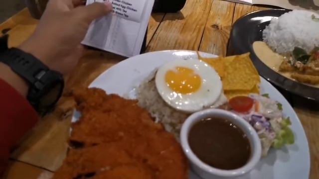 TUAH CAFE @BANGI SEKSYEN 7 Butter Chicken, Salted Egg Chicken & Chicken Chop Rice yang Sedap смотреть онлайн
