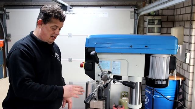 Een HBM Kolomboormachine in mijn werkplaats. смотреть онлайн