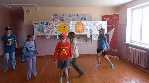 танец Бурундуков. Группа:Бурундуки