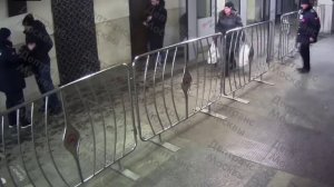 В алкогольном опьянении путь в метро закрыт.