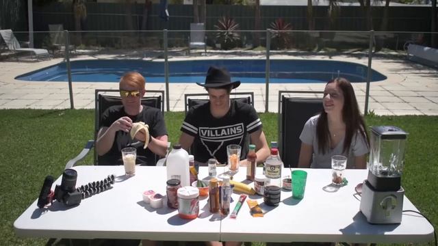 BLEND TRIVIA CHALLENGE (VOMIT ALERT) смотреть онлайн