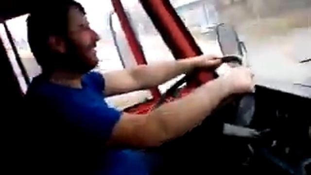 Братишка дай порулить)) смотреть онлайн