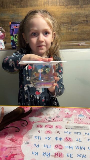 Магия давления. #эксперементы #Лайфхак #физика #давление #Милашка #развлечение #опыты