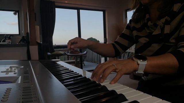 7. Arabeske - 4.5 months, learning piano after 40 смотреть онлайн