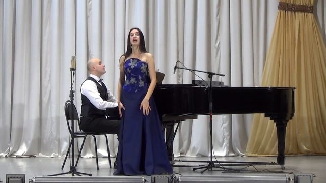 Муз. А. Сазановой, сл. Н.Харитоновой "Сентябринки"- Анна Сазанова (сопрано),Александр Сазанов (ф-но смотреть онлайн