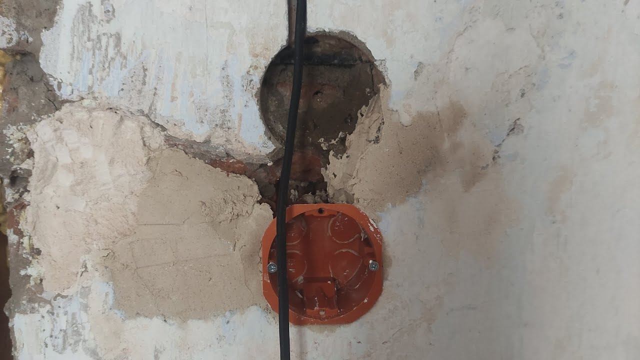 Как быстро и просто сделать штробу под кабель в штукатурке. смотреть онлайн