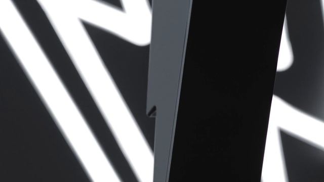 Carolina Herrera - Bad Boy Le Parfum - Gã Trai Hư Bí Ẩn смотреть онлайн