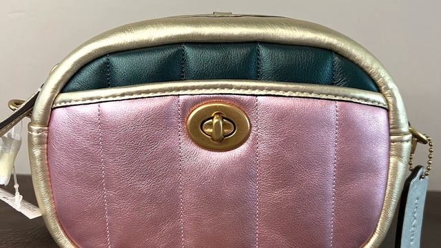 COACH Small Camera Bag With Colorblock Quilting Review смотреть онлайн