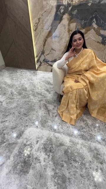 mustard zebra print saree to purchase contact us on +919810530027 смотреть онлайн