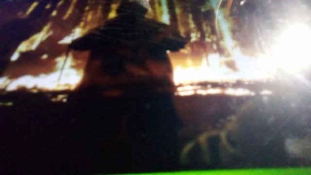 Фильм огонь. Главный пожарный идёт прокладывать дорогу к лесной реке.