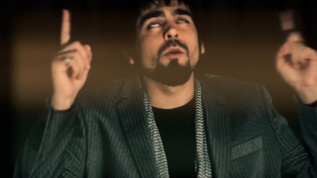 Mirac (Mozole Mirach) - Anlamı Yok (Official Music Video) смотреть онлайн