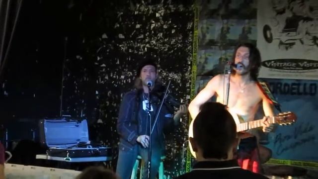 Gogol Bordello - "Immigraniada"(Acoustic) live Vintage Vinyl July 22 2013 смотреть онлайн