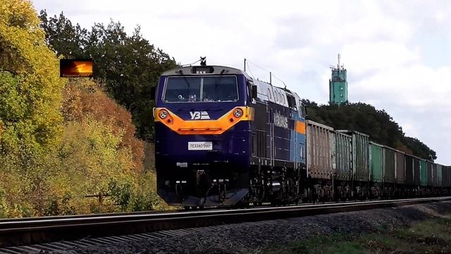 ТЭ33АС-2017 с грузовым поездом смотреть онлайн