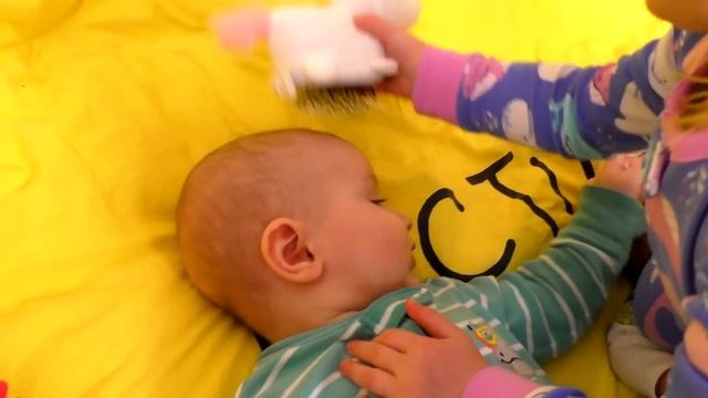 Canción Ponte los Zapatos + otras Canciones Infantiles con Katya y Dima смотреть онлайн