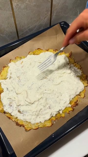 ПИЦЦА НА КАРТОФЕЛЬНОЙ ЛЕПЁШКЕ смотреть онлайн