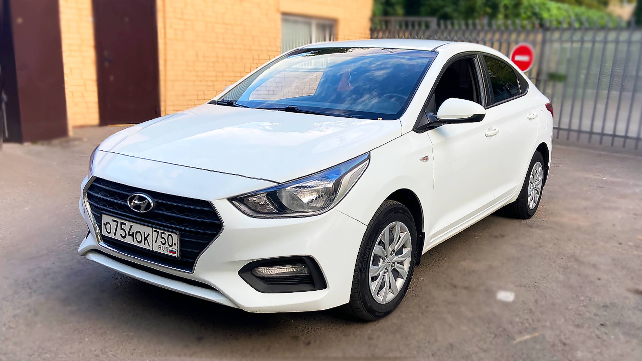 На что способен Hyundai Solaris 1.4 АКПП?? Тест-Драйв смотреть онлайн