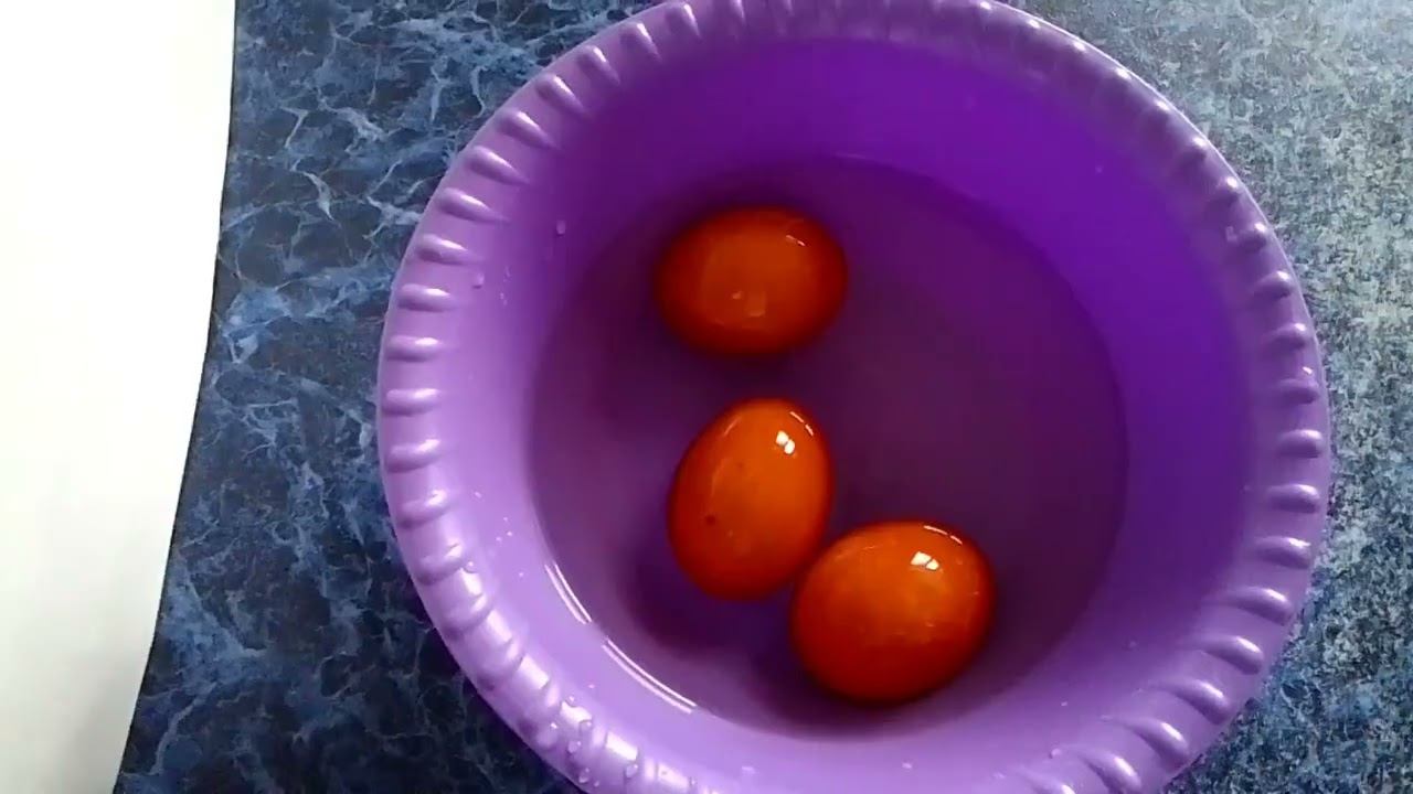 Пасхальные яйца в луковой шелухе смотреть онлайн