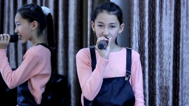 Алуа Женис -Плакала смотреть онлайн