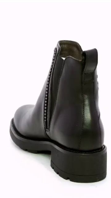 Saldi su Giudici Calzature e Nero Giardini смотреть онлайн