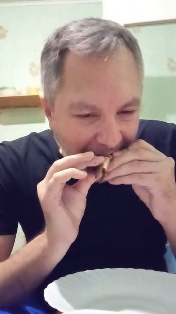 КУШАЮ ГОЛОВУ СЕЛЁДКИ смотреть онлайн