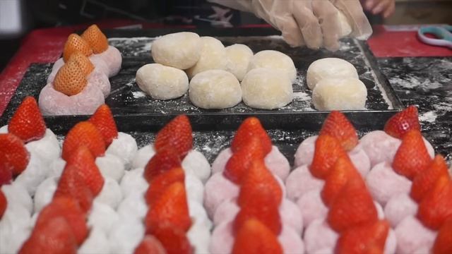 Японская уличная еда - супер быстрый Mochi. Япония.