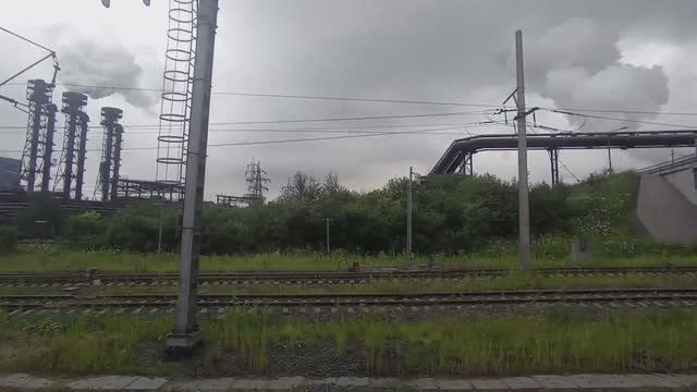 Череповец. Устрашающий индастриал из окна вагона смотреть онлайн