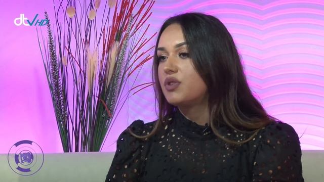 Kengetaret gjate sezones se veres, pa dasma po me shume klipe - Ezo Menic смотреть онлайн