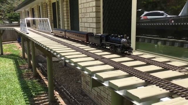 Accucraft USRA 0-6-0 on passenger duties смотреть онлайн