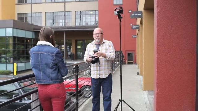 26Lighting Subject With Flash Outside смотреть онлайн