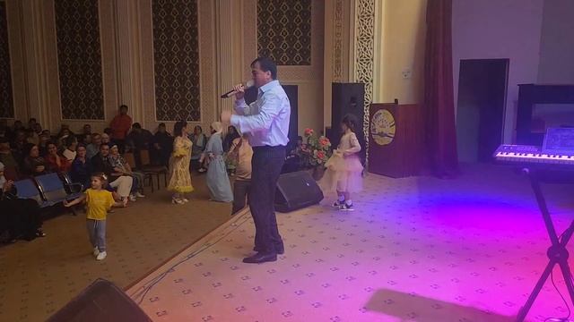 ДАР ОСОИШГОҲИ ХОДЖА ОБИ ГАРМ БЕҲТАРИН БАЗМИ УСТОД ХАЙРИДДИН БОЗОР БАҲРИ ИСТИРОҲАТКУНАНДАГОН смотреть онлайн