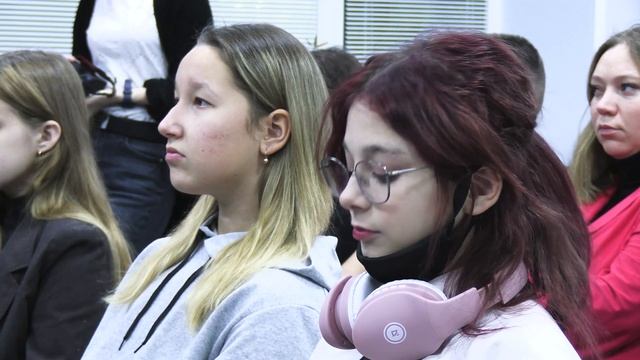 Новодвинские школьники - участники проекта «В гостях у учёного» смотреть онлайн