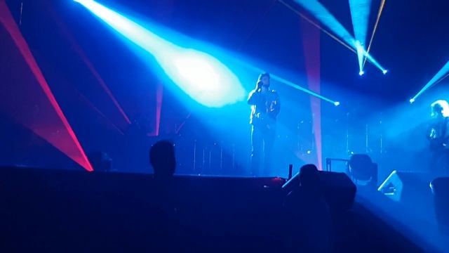 Queen + Adam Lambert - "Who Wants To Live Forever" in Cologne, Germany on June 13th 2018 смотреть онлайн