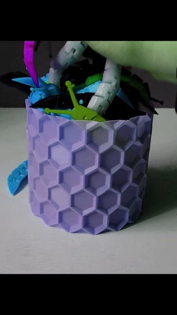 How Many Articulated Slugs In the 3D Printed Vase? смотреть онлайн