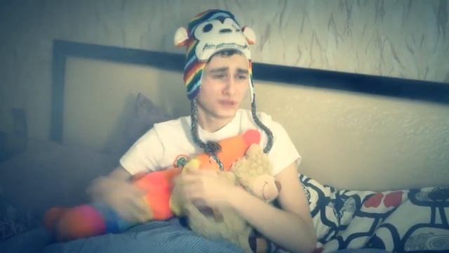 НАЗАД В ШКОЛУ [МУЗЫКАЛЬНОЕ ВИДЕО] смотреть онлайн