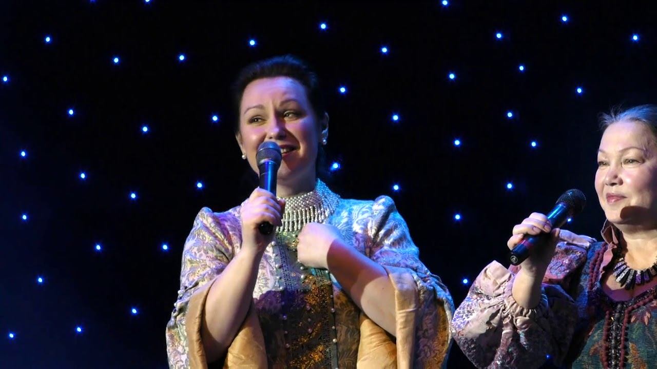 "Сирень у крылечка", муз. А.Аверкина, сл. П.Черняева.