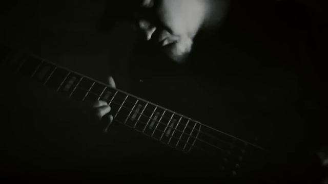 Завораживающий четырёх струнный бас смотреть онлайн