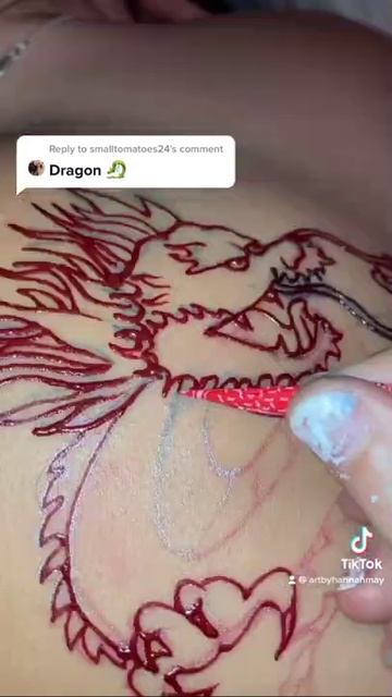 Henna dragon on my sister while she’s asleep🥰😻 смотреть онлайн
