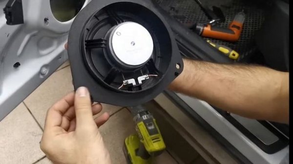 Шумоизоляция дверей Geely CoolRay New + замена акустики