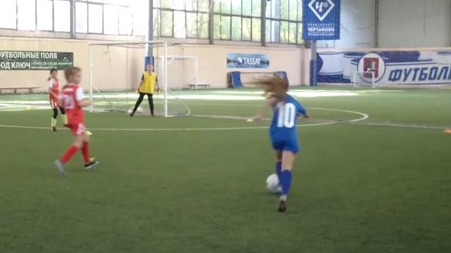 Чертаново 2011 (девочки) - Коммунарка 1й тайм смотреть онлайн