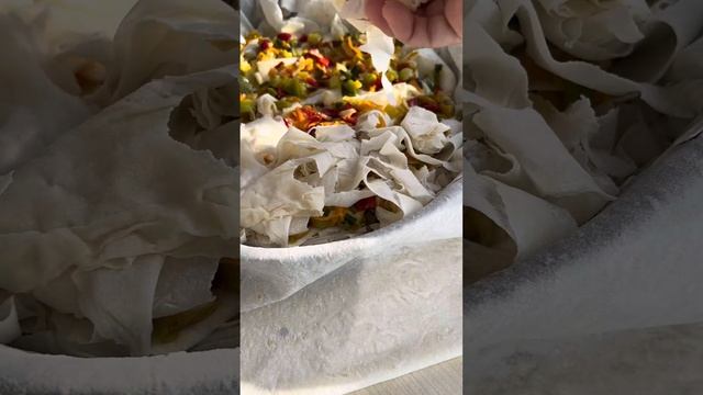 Pırasalı Tava Böreği смотреть онлайн