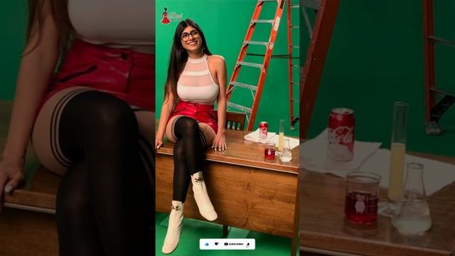 Mia Khalifa – Curvy Model & Plus Size Wiki-Body Positivity-Instagram Star-Fashion Model & Bio