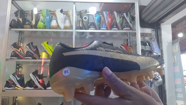 sepatu bola puma evo speed смотреть онлайн