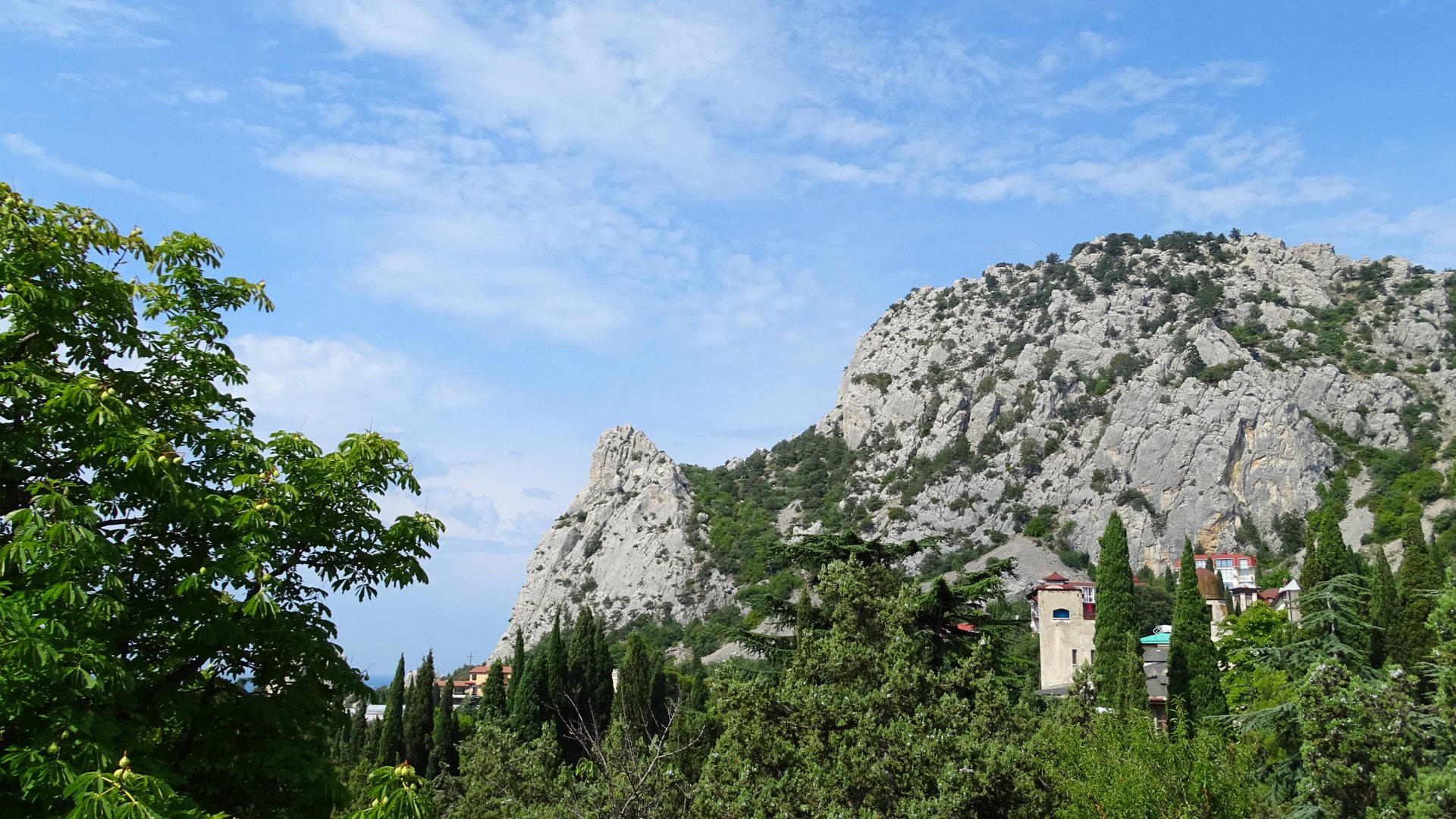 Крымский курорт Симеиз. Скалы Дива и Панеа. смотреть онлайн
