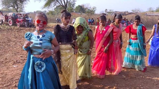 લાલ ટામેટી દોસ્તી ને ભૂલવા ટેવઇ ગી || Dipak R Bariya || Adivasi Vairl Timli || Girls Dance 2022 смотреть онлайн