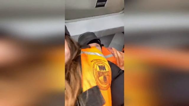 Прогулка по зимнему лесу на вездеходе смотреть онлайн