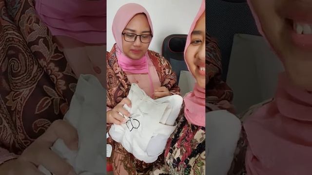 Kado Cantik Dari Tante Rita, Amay Padang...🤣🤣🤣🤣😍😍😍😍 смотреть онлайн